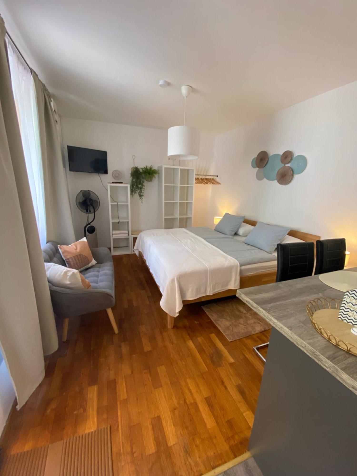 Studio Im Wienerwald - Moedling Modling Luaran gambar